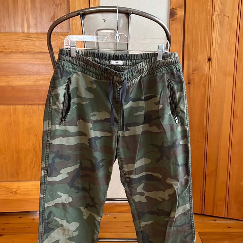 Aritzia tna draw string camouflage pants